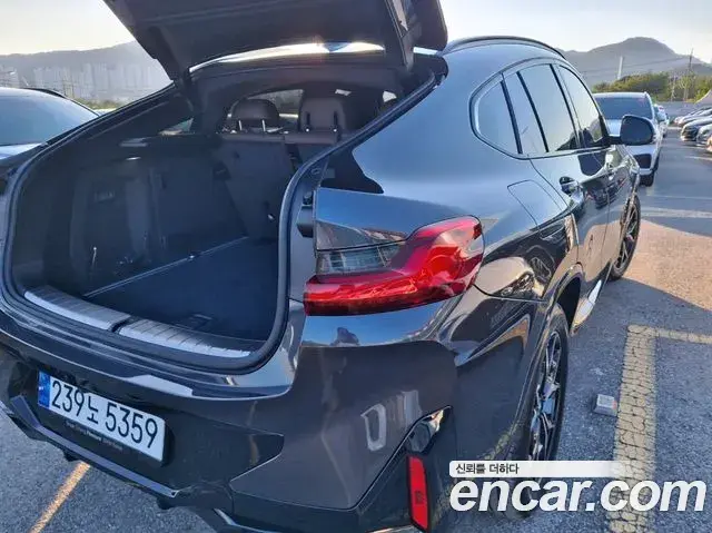 BMW X4 2023 — Photo 14/20