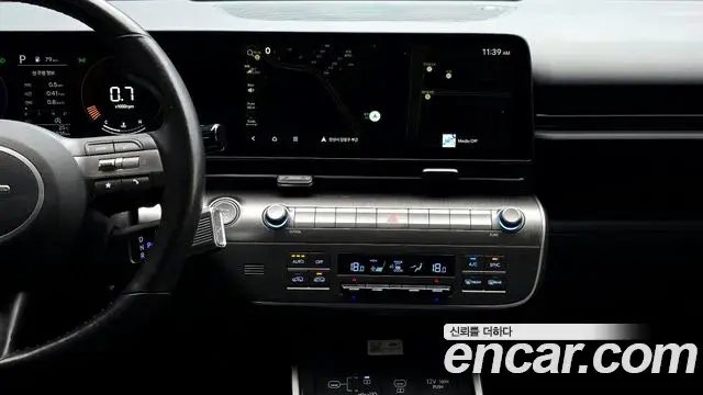Hyundai Kona 2023 — Фото 15/20