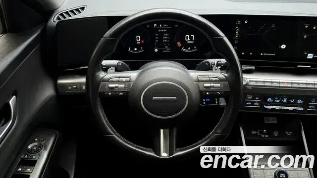 Hyundai Kona 2023 — Фото 17/20