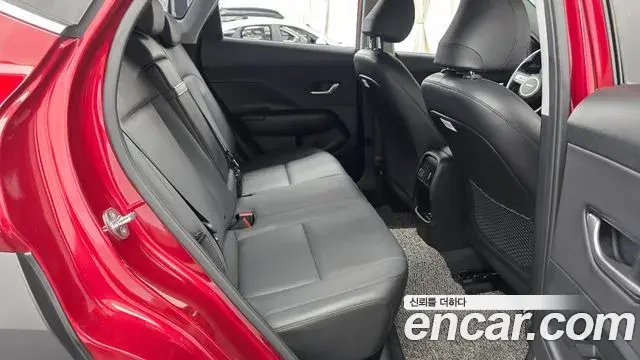 Hyundai Kona 2023 — Фото 11/20