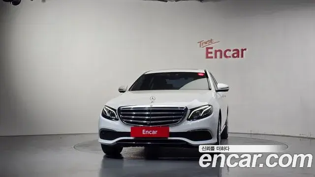 Mercedes-Benz E-Class 2019 — Фото 3/20