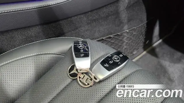 Mercedes-Benz E-Class 2019 — Фото 15/20