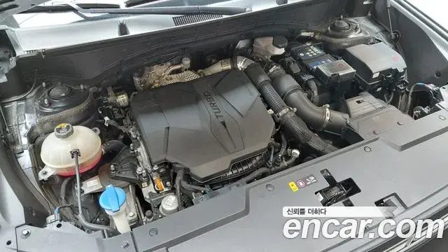Hyundai Santa Fe 2023 — Фото 6/20