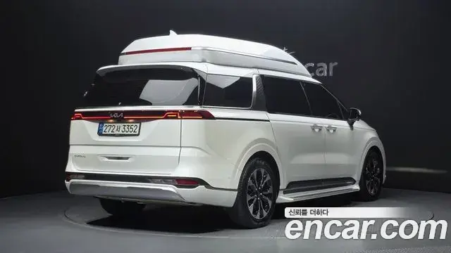 Kia Carnival 2022 — Фото 1/20
