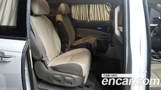 Kia Carnival 2022 — Фото 11/20
