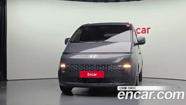 Hyundai Staria 2025 — Фото 3/20
