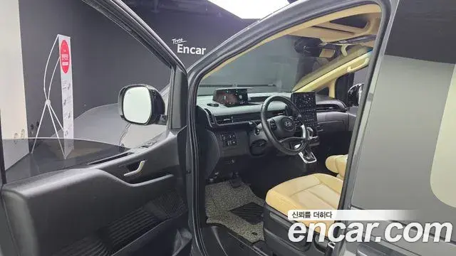 Hyundai Staria 2025 — Фото 10/20