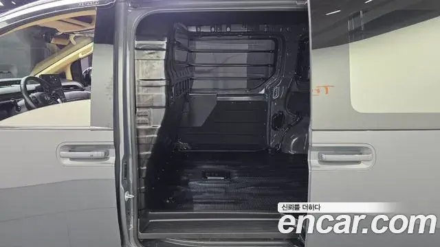 Hyundai Staria 2025 — Фото 11/20