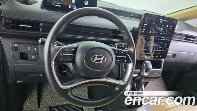 Hyundai Staria 2025 — Фото 13/20