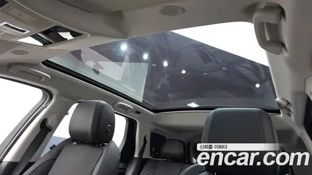 Land Rover Discovery Sport 2025 — Фото 19/20
