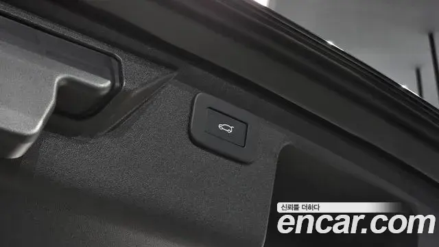 Land Rover Discovery Sport 2025 — Фото 20/20