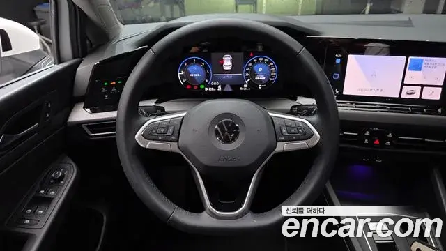 Volkswagen Golf 2022 — Фото 13/20