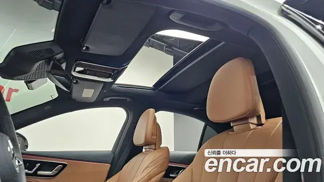 Mercedes-Benz E-Class 2026 — Фото 17/20