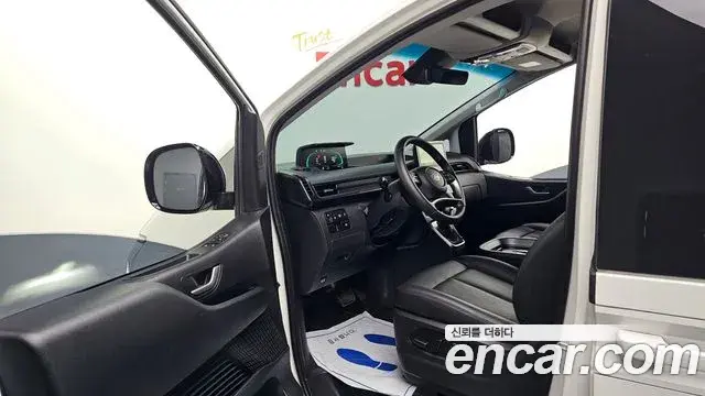 Hyundai Staria 2025 — Фото 10/20