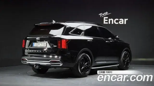 Kia Sorento 2021 — Фото 2/20