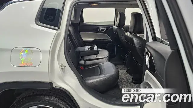 Jeep Compass 2022 — Фото 11/20