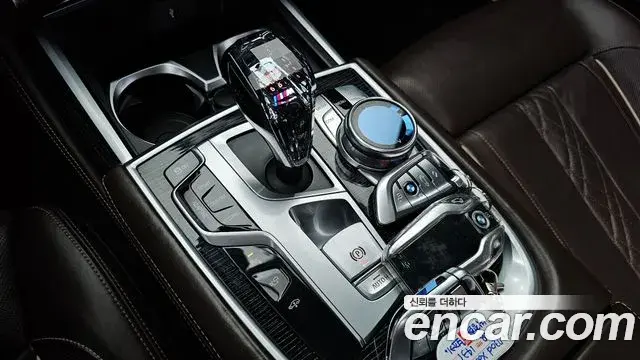 BMW 7 Series 2018 — Фото 9/20