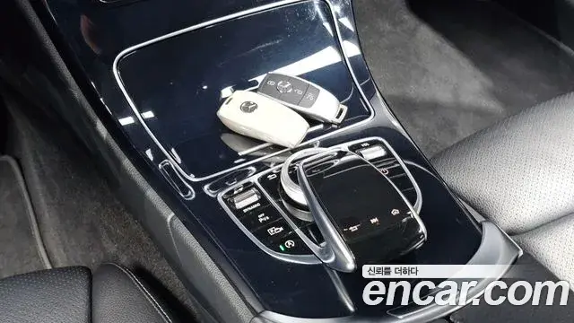 Mercedes-Benz C-Class 2019 — Фото 18/20