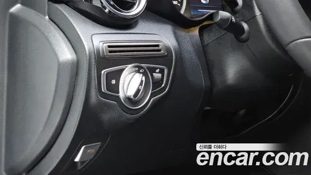 Mercedes-Benz C-Class 2019 — Фото 20/20