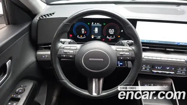 Hyundai Kona 2023 — Фото 13/20