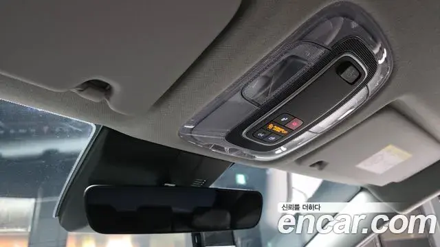 Hyundai Kona 2023 — Фото 19/20