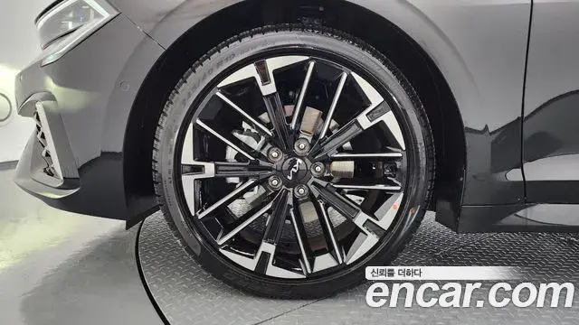 Kia K5 2026 — ფოტო 33/36