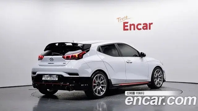 Hyundai Veloster 2018 — Фото 2/20