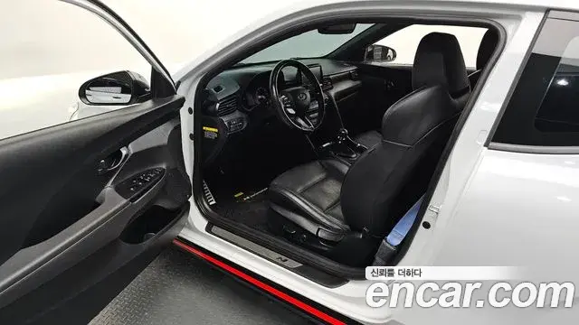 Hyundai Veloster 2018 — Фото 10/20