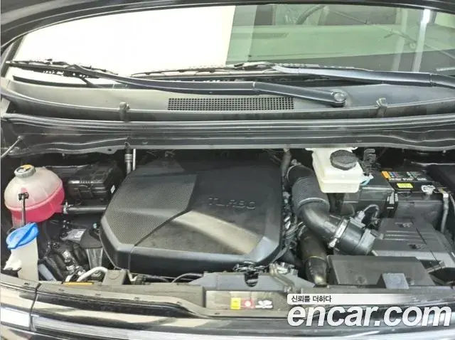Hyundai Staria 2023 — Фото 4/20