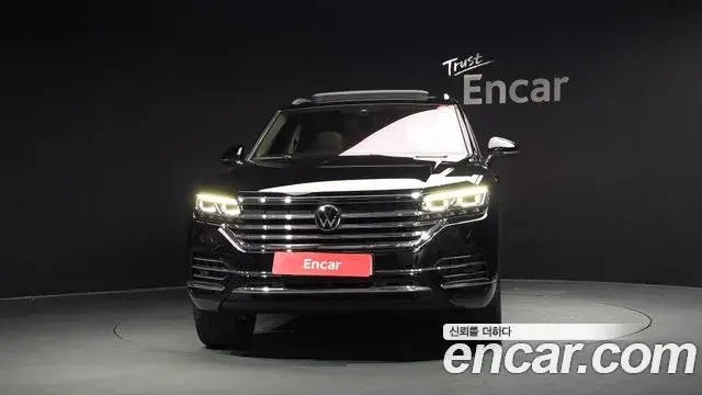 Volkswagen Touareg 2023 — Фото 3/20