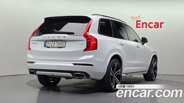 Volvo XC90 2020 — Фото 2/20