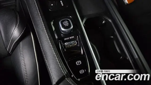Volvo XC90 2020 — Photo 18/37