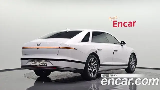 Hyundai Grandeur 2023 — Фото 2/20
