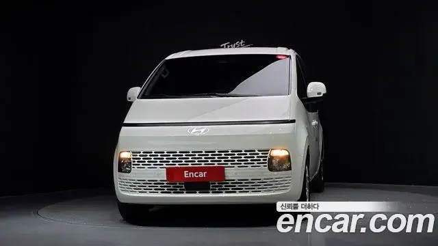 Hyundai Staria 2025 — Фото 3/20