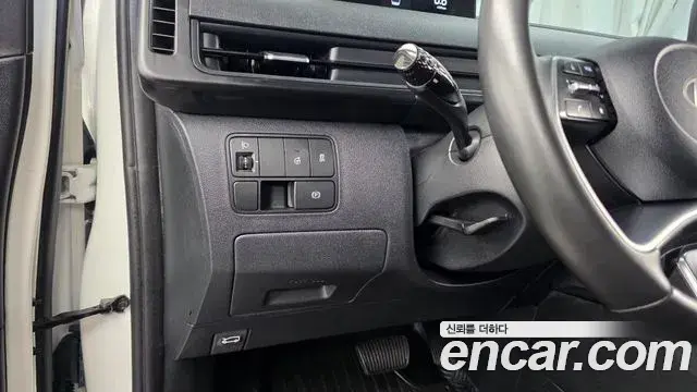 Hyundai Staria 2025 — Фото 16/20
