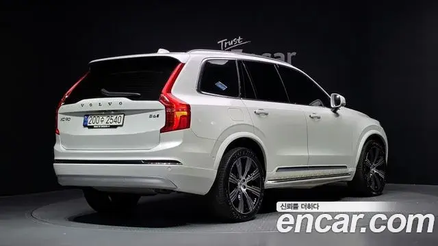 Volvo XC90 2022 — Фото 2/20
