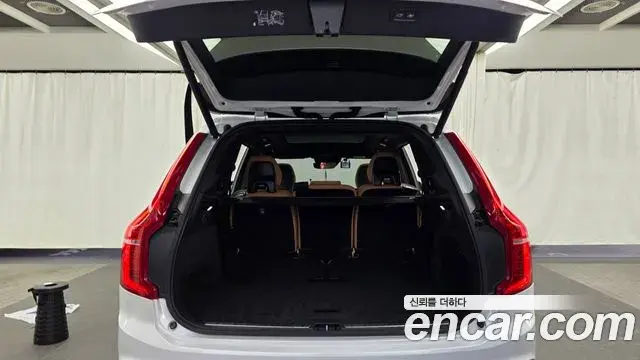 Volvo XC90 2022 — Фото 20/20