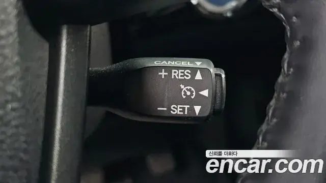 Toyota Prius 2019 — Фото 15/20
