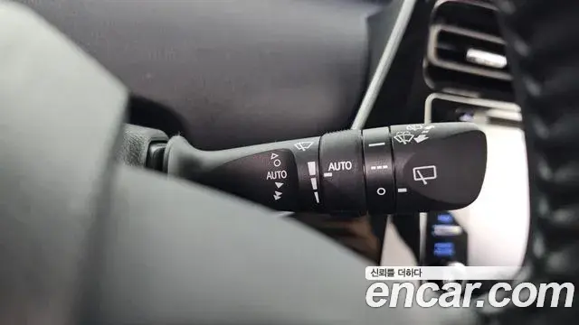 Toyota Prius 2019 — Фото 16/20