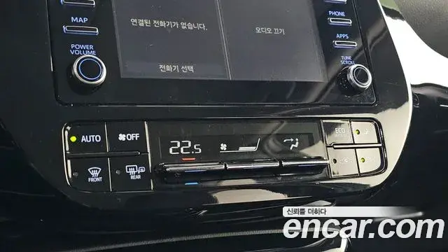 Toyota Prius 2019 — Фото 19/20