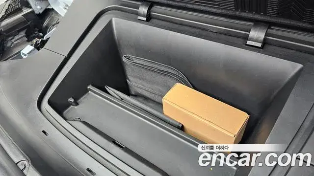 Volvo EX30 2025 — ფოტო 28/33