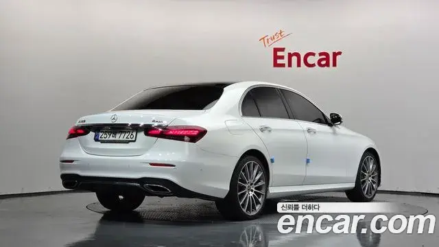 Mercedes-Benz E-Class 2021 — Фото 2/20