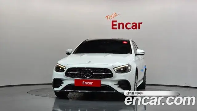 Mercedes-Benz E-Class 2021 — Фото 3/20