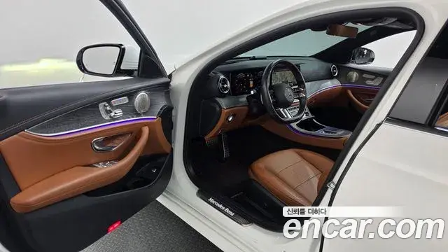 Mercedes-Benz E-Class 2021 — Фото 10/20