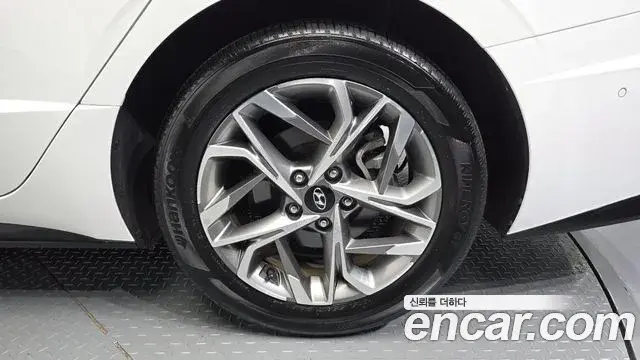Hyundai Sonata 2020 — Фото 5/20