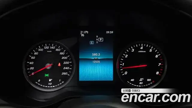 Mercedes-Benz C-Class 2019 — Фото 8/20