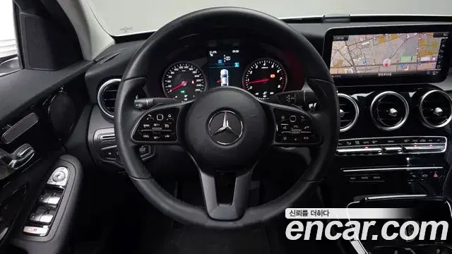 Mercedes-Benz C-Class 2019 — Фото 13/20