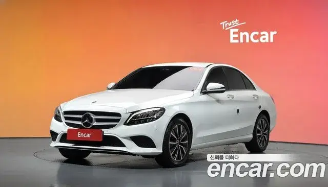 Mercedes-Benz C-Class 2019 — Фото 1/20