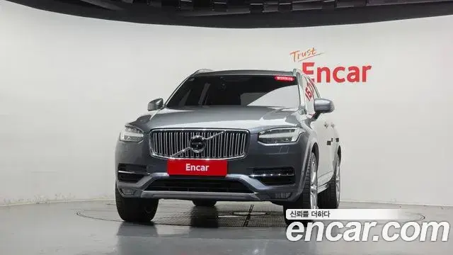 Volvo XC90 2018 — Фото 3/20