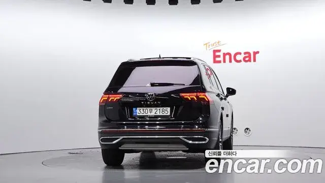 Volkswagen Tiguan Allspace 2023 — Фото 4/20